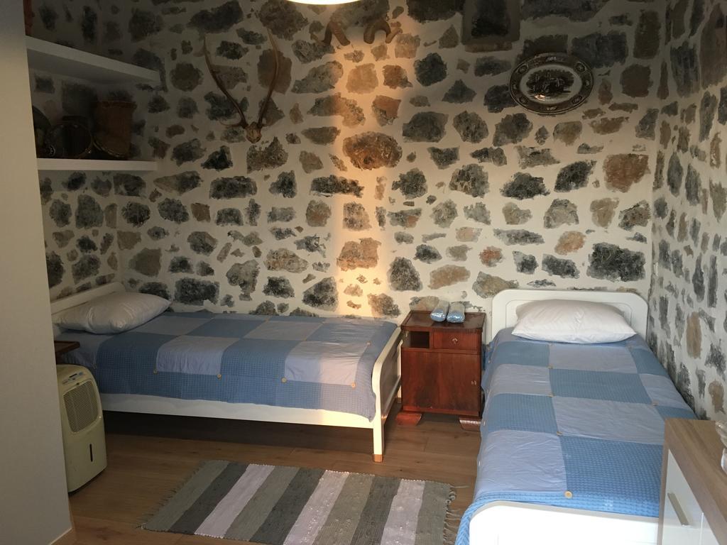 Vila Mos